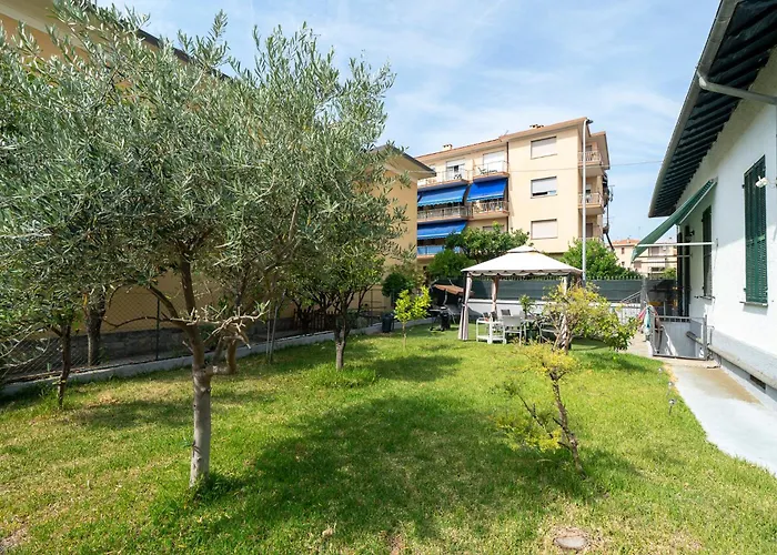 - 300m From Sea Vakantiehuis *
